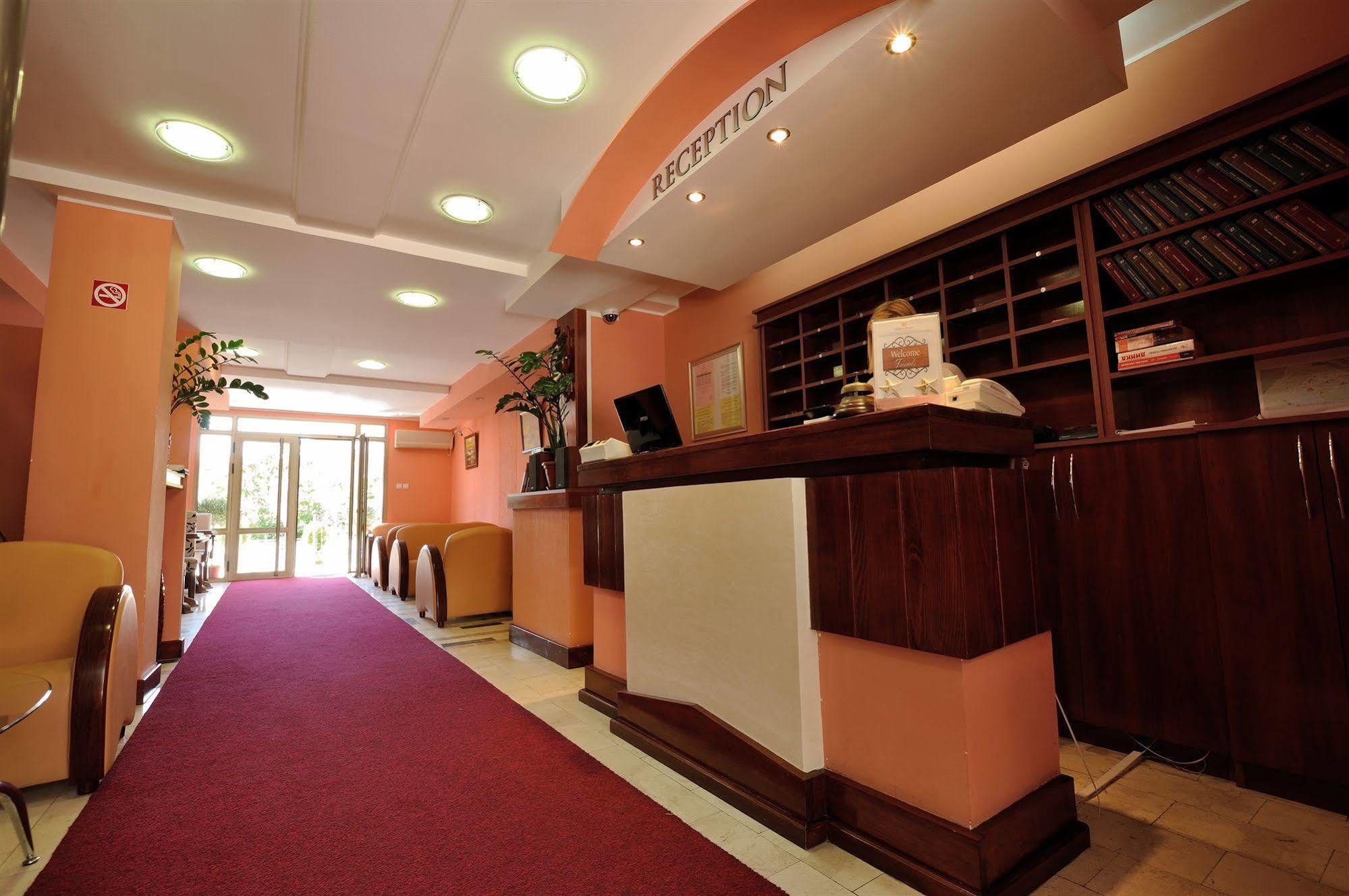 Vila Duric - Ex Hotel Duric Petrovac Екстериор снимка